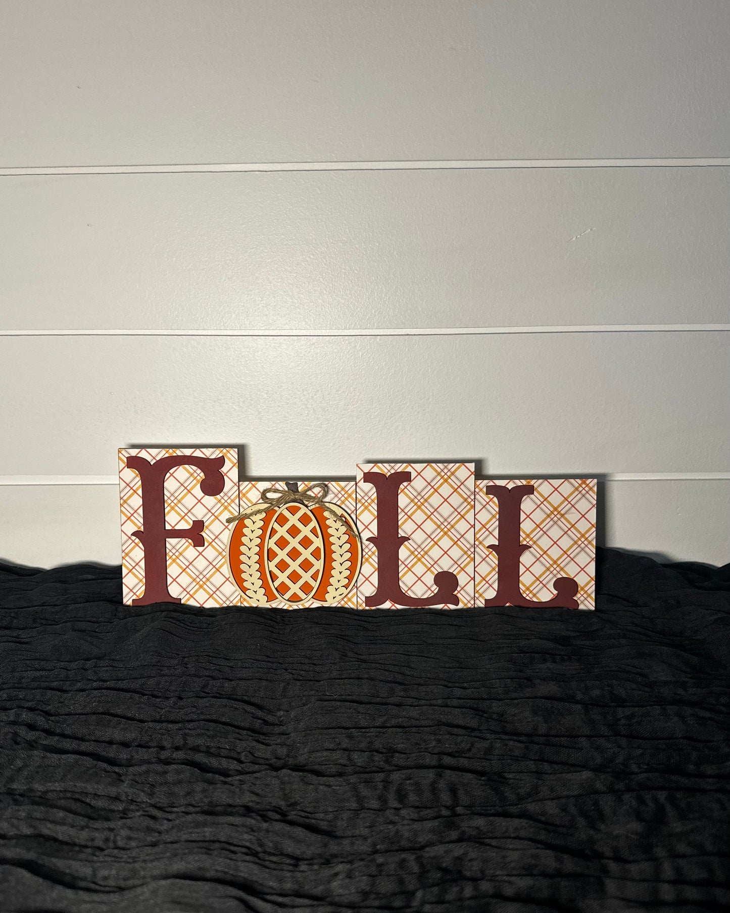 Fall Shelf Sitter