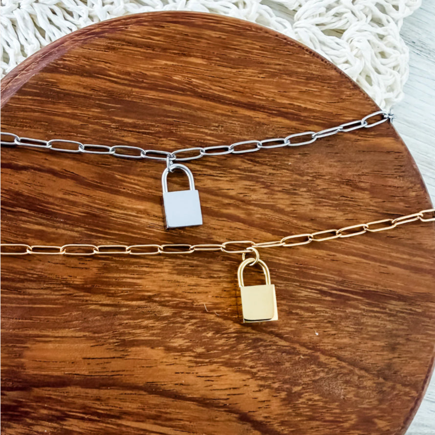 Petite Lock Paperclip Chain Bracelet