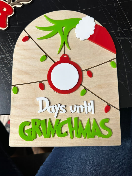 Grinch Countdown Sign